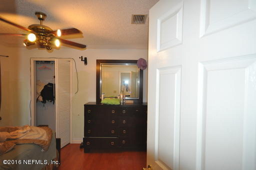 1417 KINGFISHER LN North, Jacksonville, FL 32218