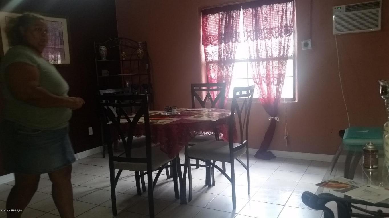 10621 HAVERFORD RD, Jacksonville, FL 32218