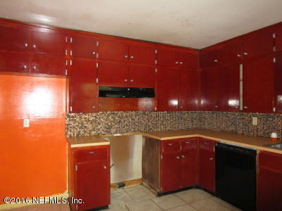 3904 CAPPER RD, Jacksonville, FL 32218