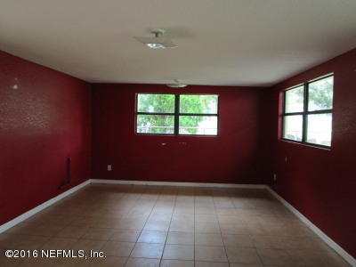 3904 CAPPER RD, Jacksonville, FL 32218