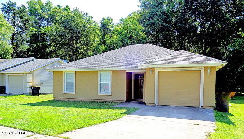 353 CHAFFEE RD North, Jacksonville, FL 32220