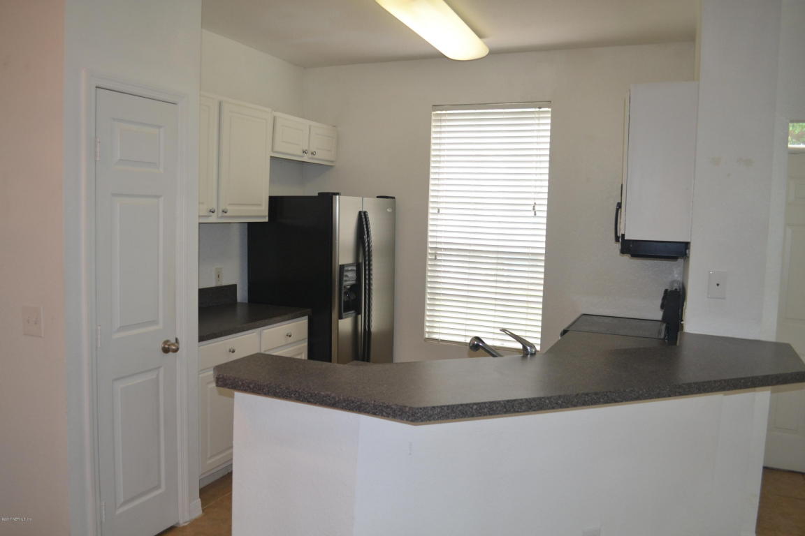 13703 RICHMOND PARK DR North, Jacksonville, FL 32224