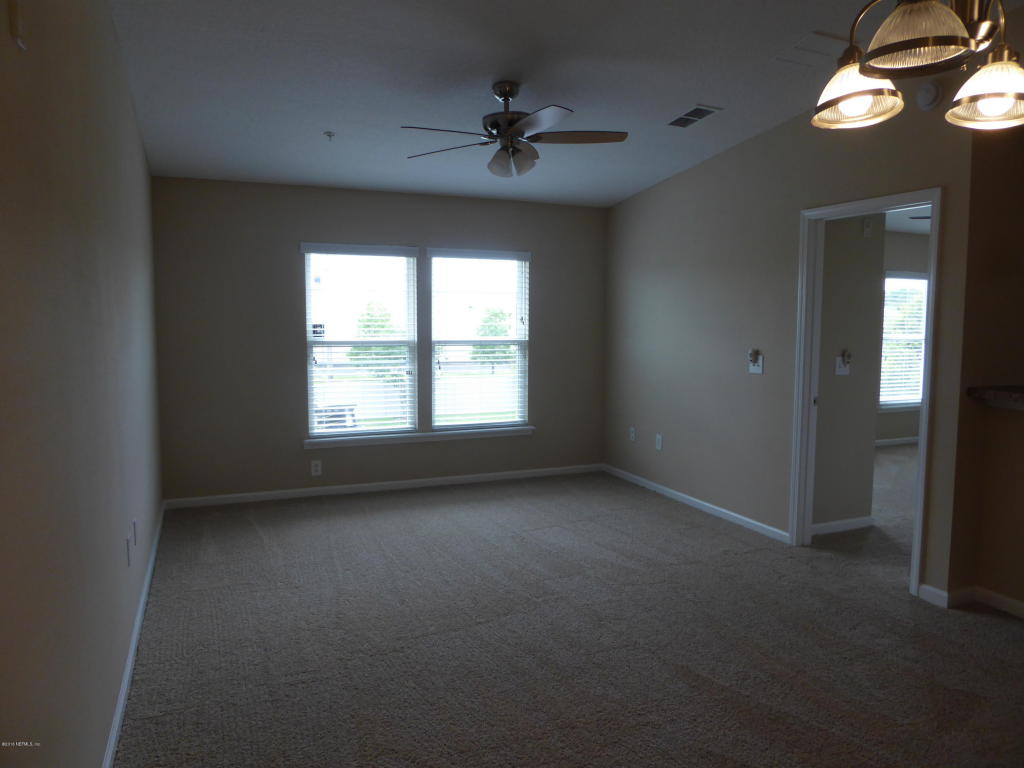 3303 TAPERED BILL DR, Jacksonville, FL 32224