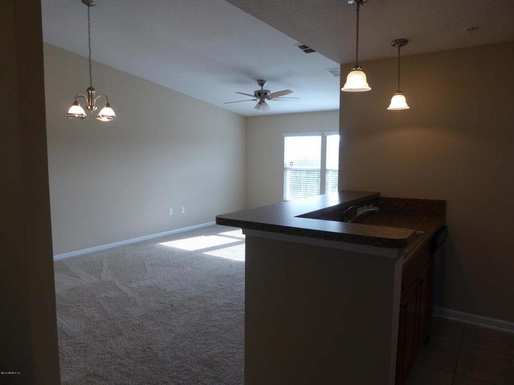 3303 TAPERED BILL DR, Jacksonville, FL 32224