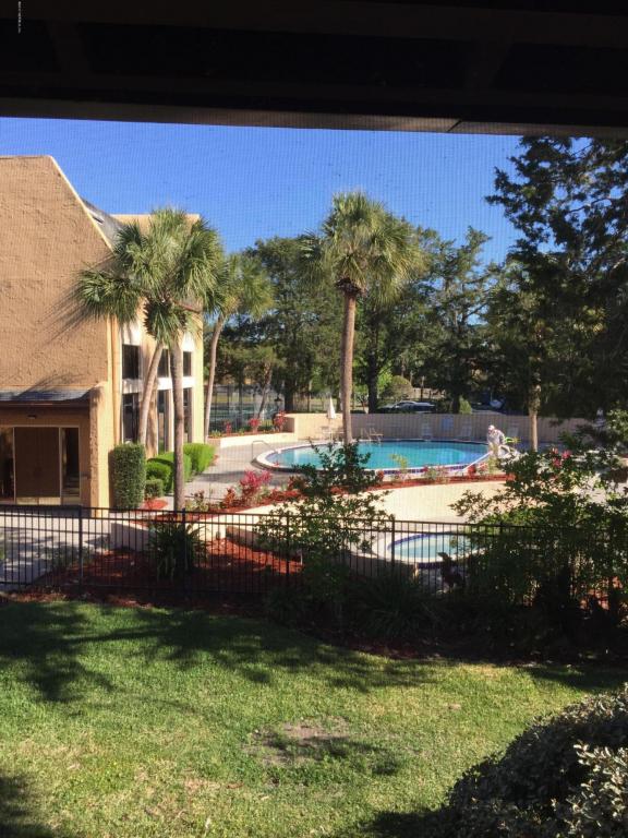 373 GREENCASTLE DR, Jacksonville, FL 32225