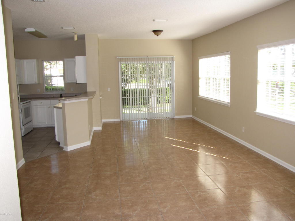 1727 West FOREST LAKE CIR #2, Jacksonville, FL 32225