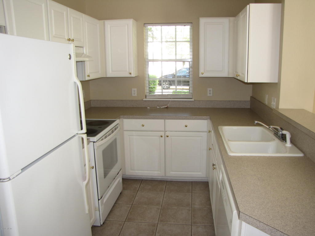 1727 West FOREST LAKE CIR #2, Jacksonville, FL 32225