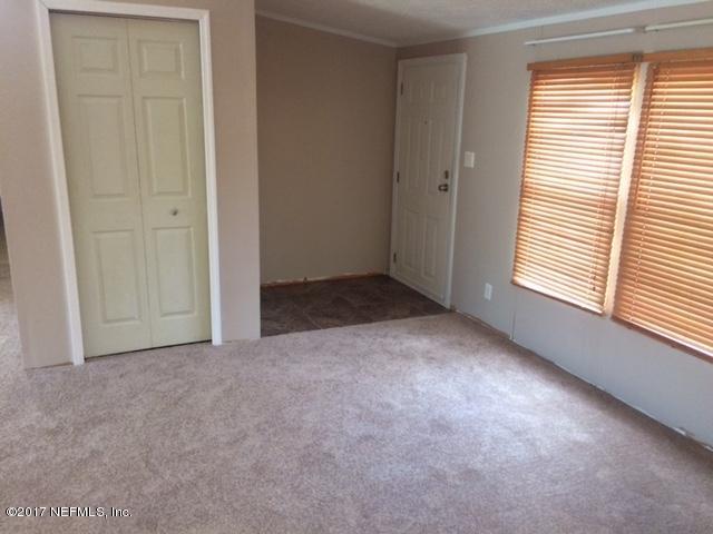 5327 ISLAND LAKE DR, Jacksonville, FL 32226