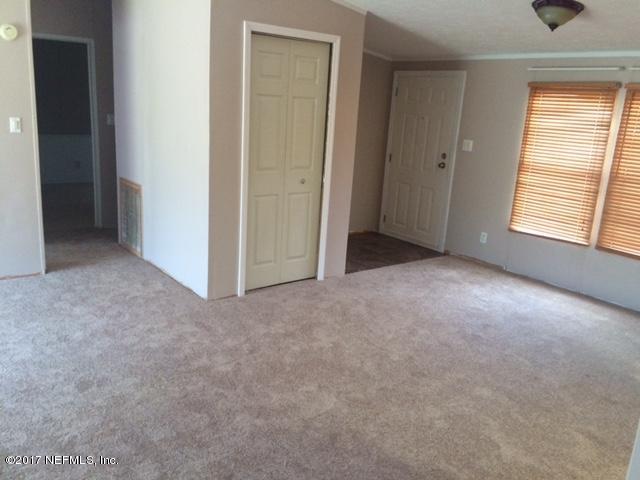 5327 ISLAND LAKE DR, Jacksonville, FL 32226