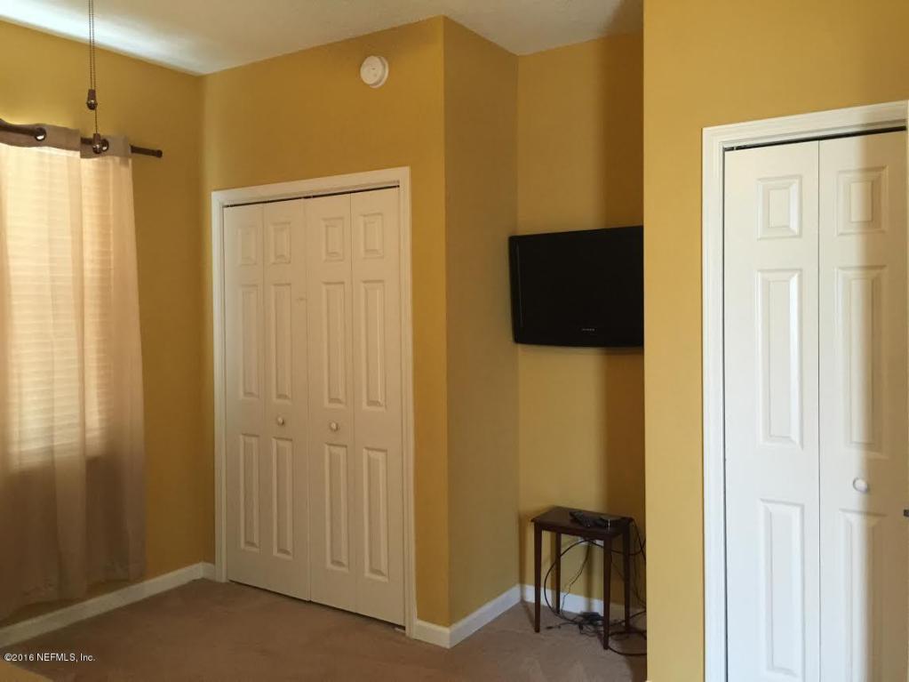 86 W 10th St, Atlantic Beach, United States 32233
