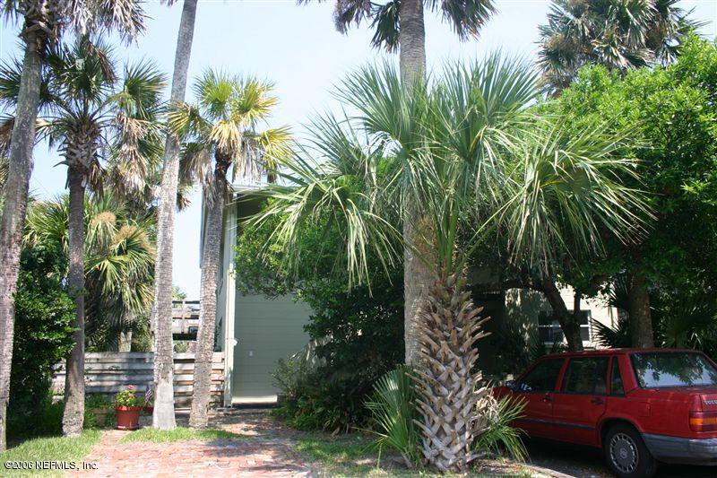 1087 BEACH AVE, Atlantic Beach, FL 32233
