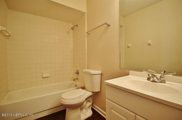 5050 KNIGHTSBRIDGE CIR North, Jacksonville, FL 32244