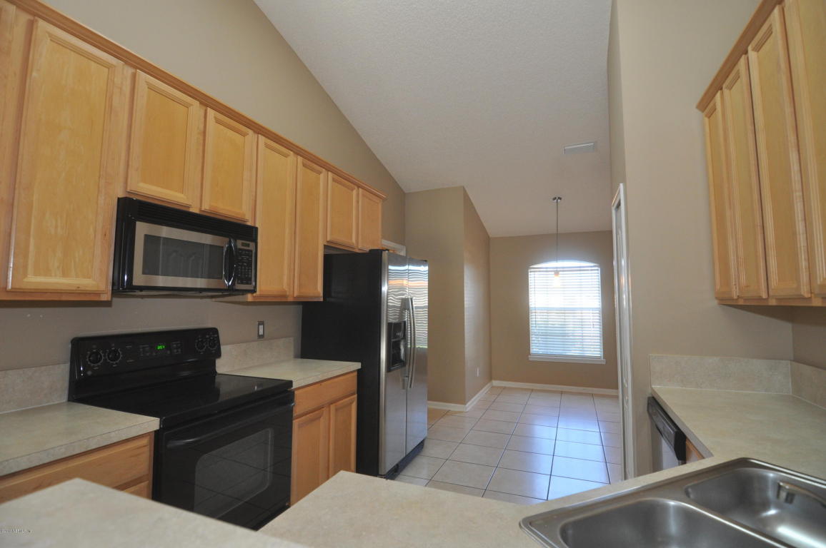 6511 CRIMSON LEAF LN, Jacksonville, FL 32244