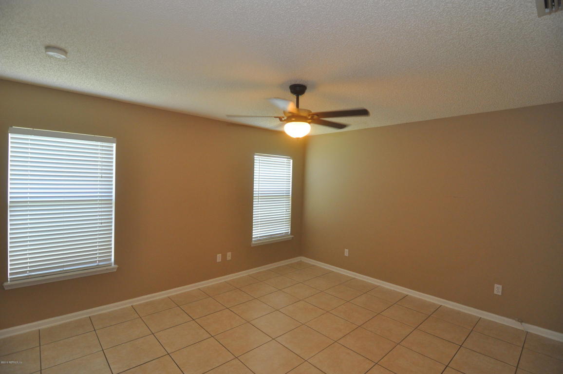 6511 CRIMSON LEAF LN, Jacksonville, FL 32244
