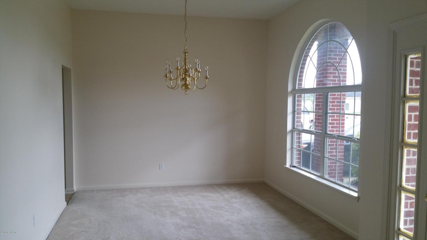6401 SKYLER JEAN DR, Jacksonville, FL 32244