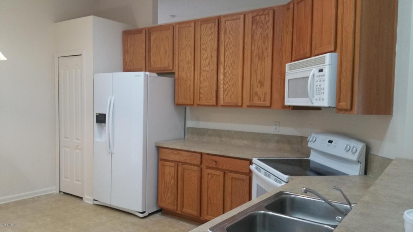 6401 SKYLER JEAN DR, Jacksonville, FL 32244