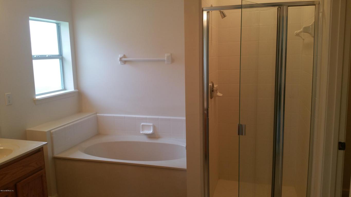 6401 SKYLER JEAN DR, Jacksonville, FL 32244