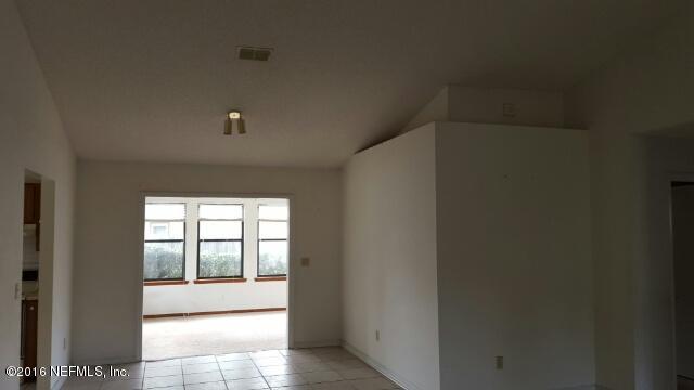7799Pikes Peak Dr, Jacksonville, FL 32244