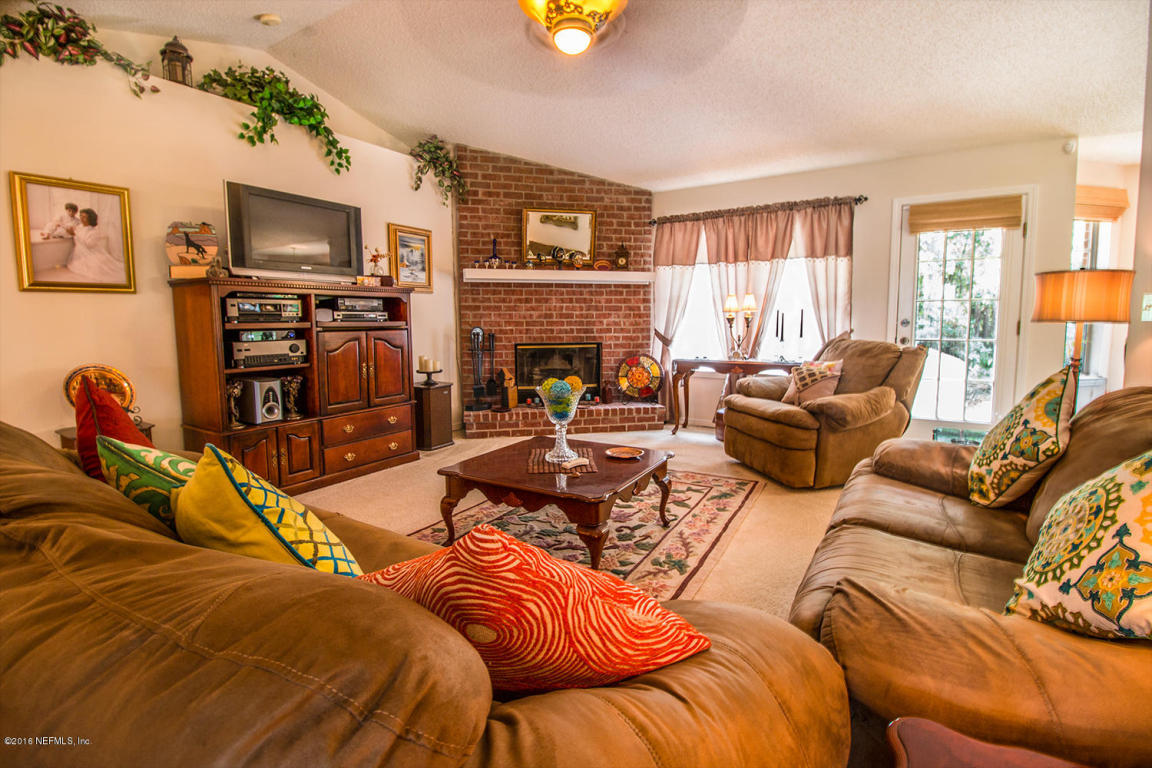7910 WHITEHAVEN CT, Jacksonville, FL 32244