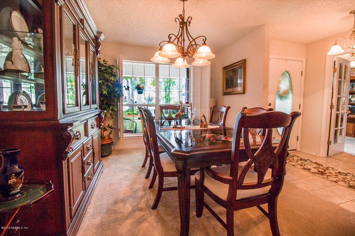 7910 WHITEHAVEN CT, Jacksonville, FL 32244