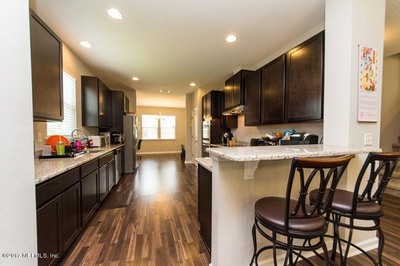 2160Chandlers Walk Ln, Jacksonville, FL 32246