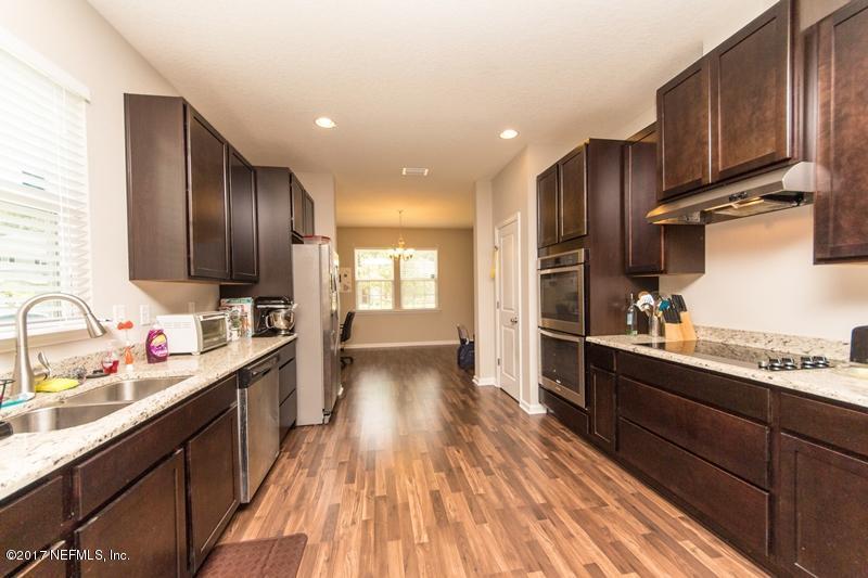 2160Chandlers Walk Ln, Jacksonville, FL 32246
