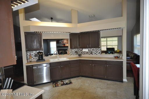 2027 ST MARTINS DR East, Jacksonville, FL 32246