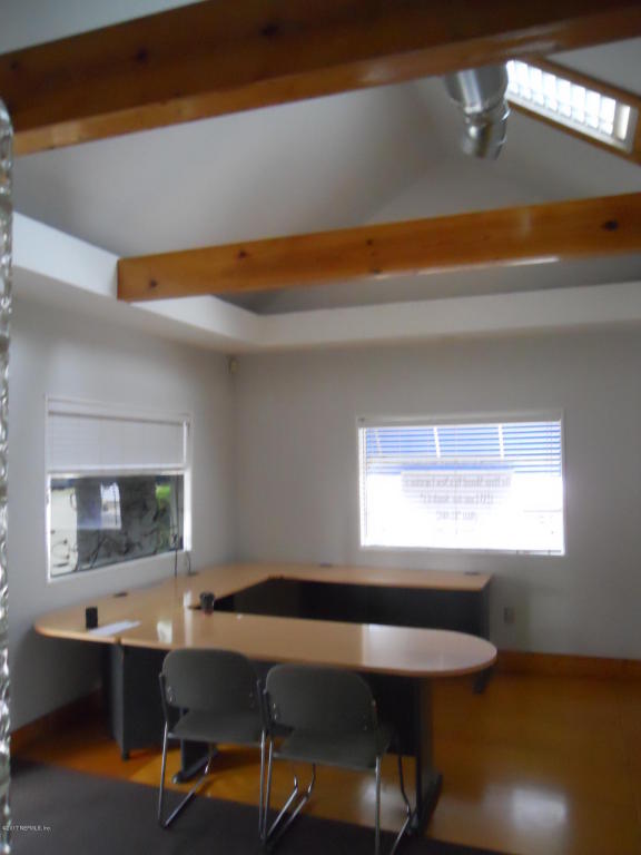 305Lane AveS, Jacksonville, FL 32254