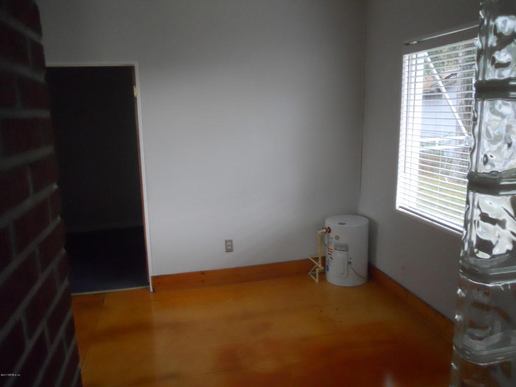 305Lane AveS, Jacksonville, FL 32254