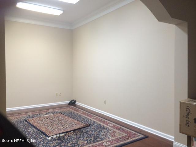 5215 HIGHWAY AVE, Jacksonville, FL 32254