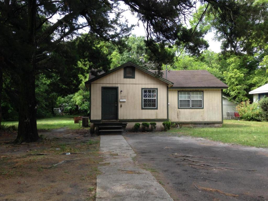 2582 BROADWAY AVE, Jacksonville, FL 32254