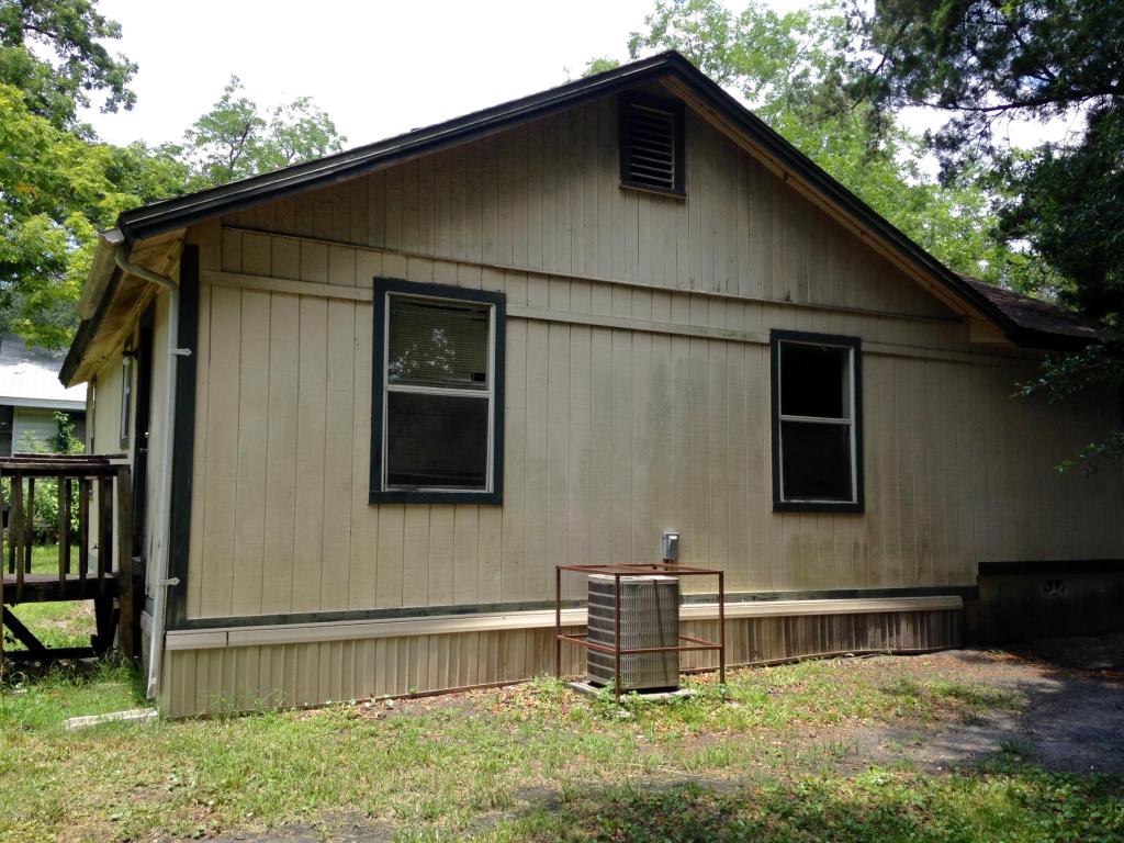 2582 BROADWAY AVE, Jacksonville, FL 32254