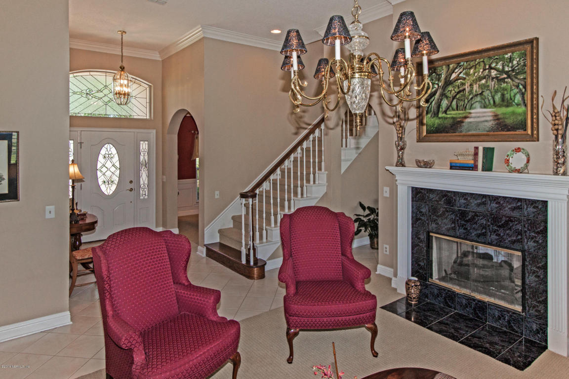 10085 CHESTER LAKE RD East, Jacksonville, FL 32256