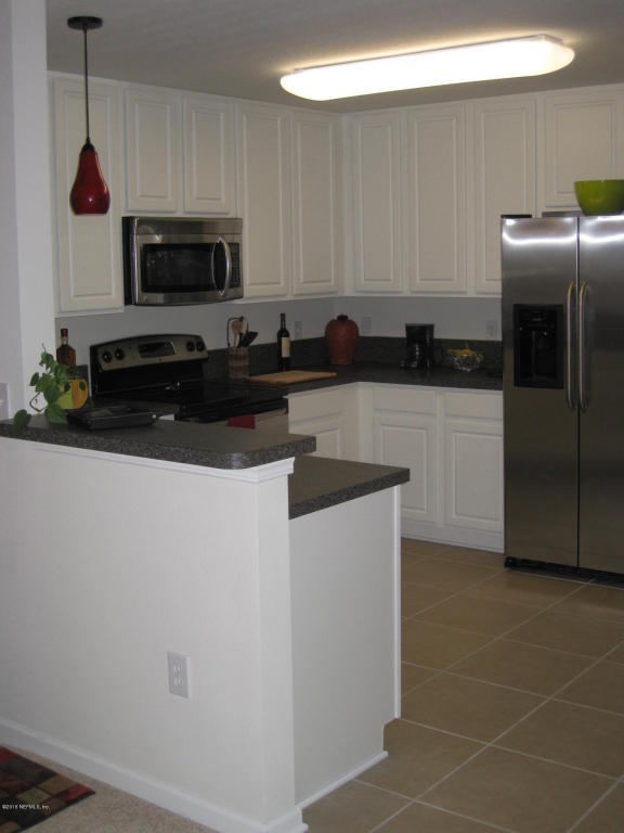 8192 CABIN LAKE CIR, Jacksonville, FL 32256