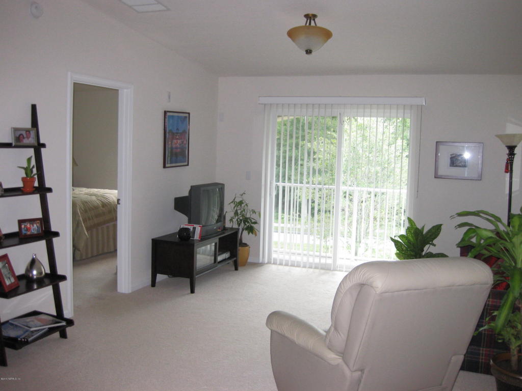 8192 CABIN LAKE CIR, Jacksonville, FL 32256
