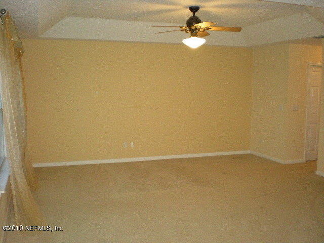 11083 TURNBRIDGE DR, Jacksonville, FL 32256