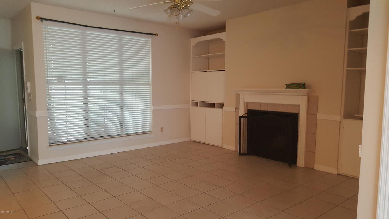 2203 WOOD HILL PL, Jacksonville, FL 32256