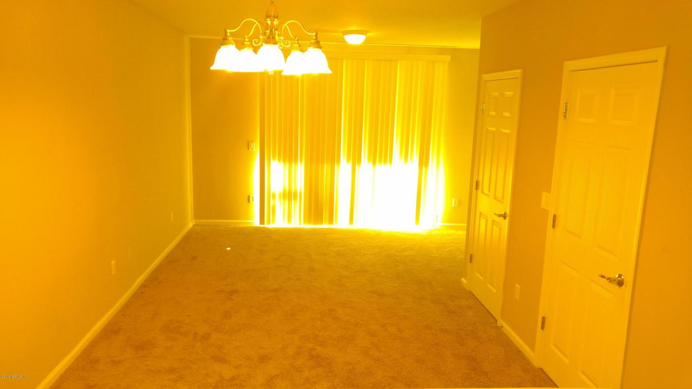 8093 SUMMERSIDE CIR, Jacksonville, FL 32256