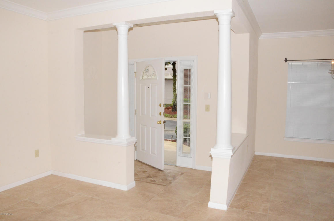 10901 BURNT MILL RD, Jacksonville, FL 32256