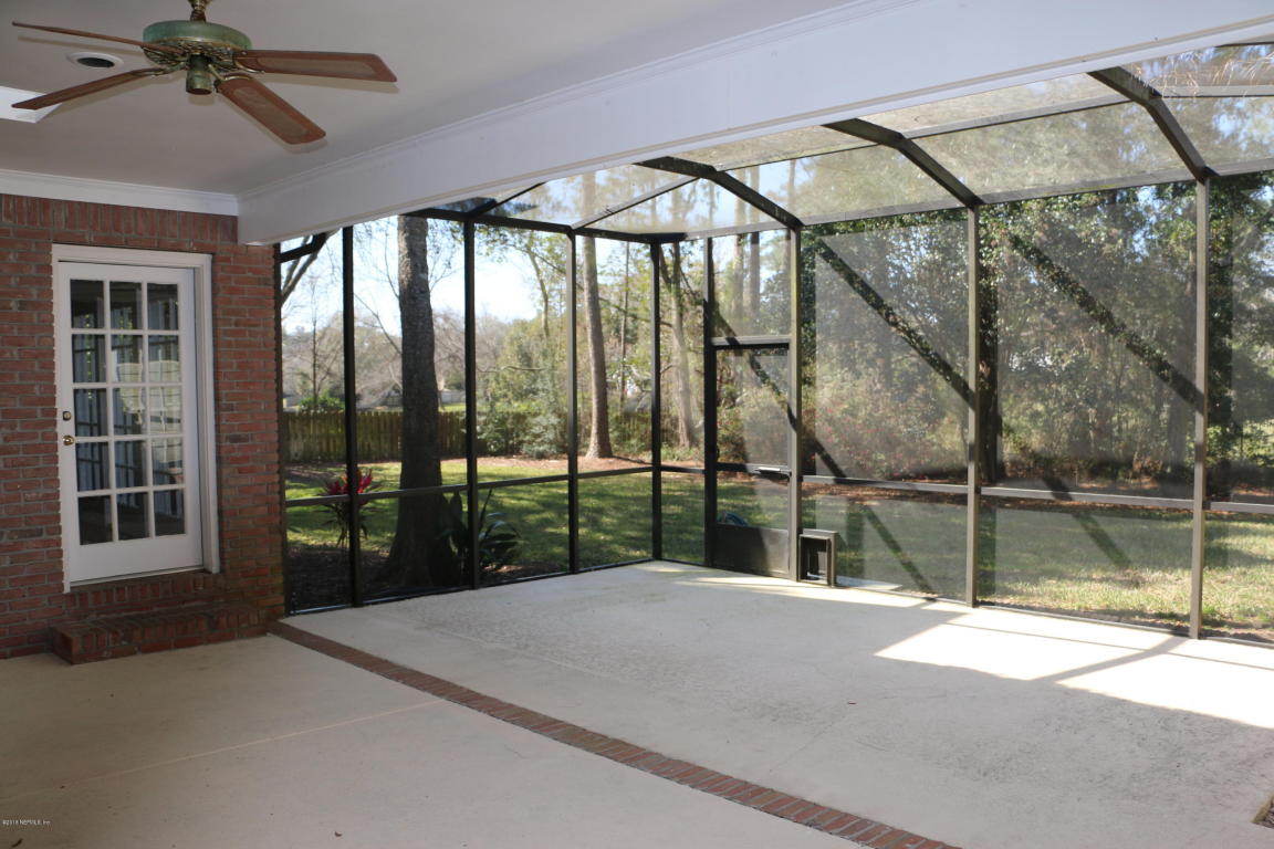 8132 MIDDLE FORK LN, Jacksonville, FL 32256