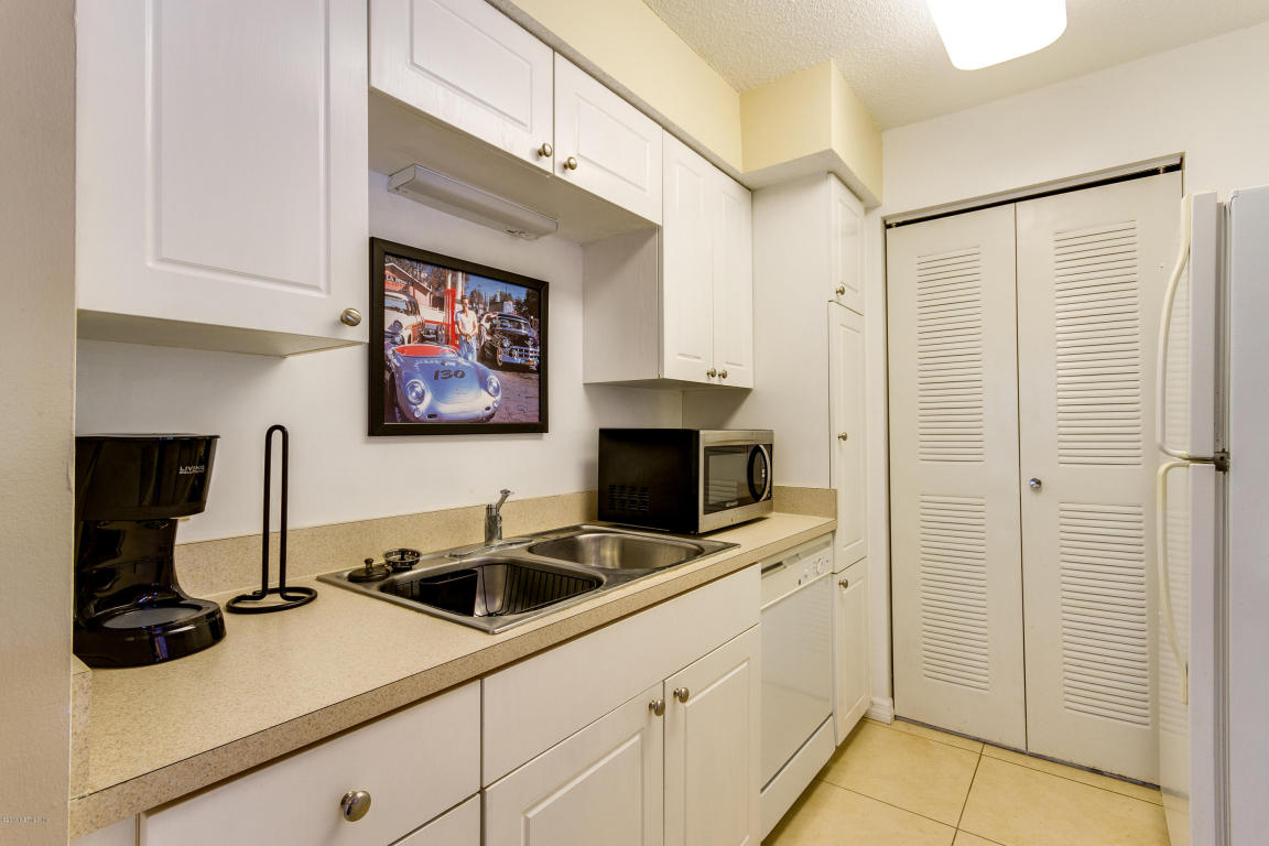 10200 BELLE RIVE BLVD, Jacksonville, FL 32256