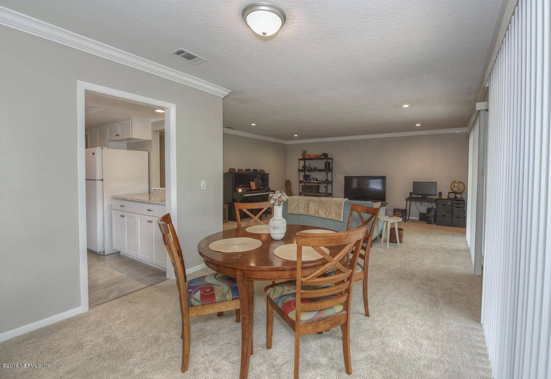 10020 LEISURE LN North, Jacksonville, FL 32256