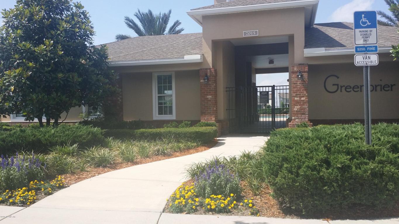 6788 ROUNDLEAF DR, Jacksonville, FL 32258