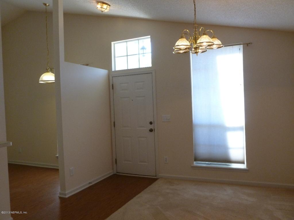 5391 HIDDEN GARDENS DR, Jacksonville, FL 32258