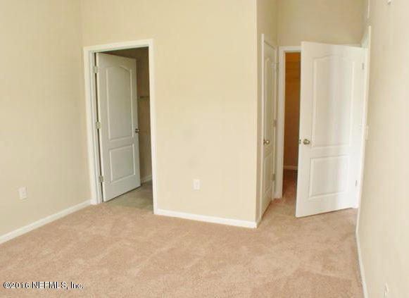 201 LARKIN PL, St Johns, FL 32259