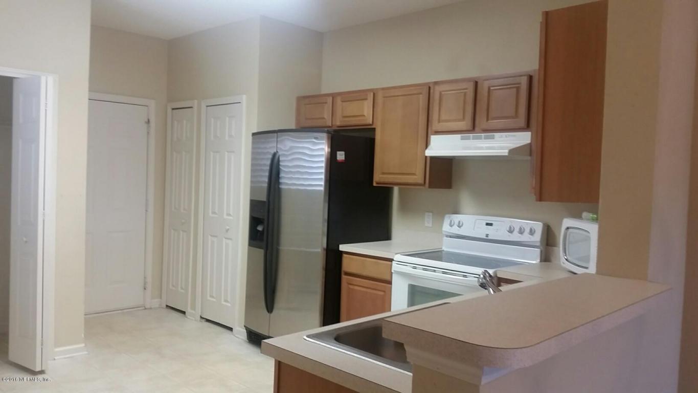 906 SOUTHERN CREEK DR, St Johns, FL 32259