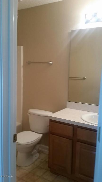 906 SOUTHERN CREEK DR, St Johns, FL 32259