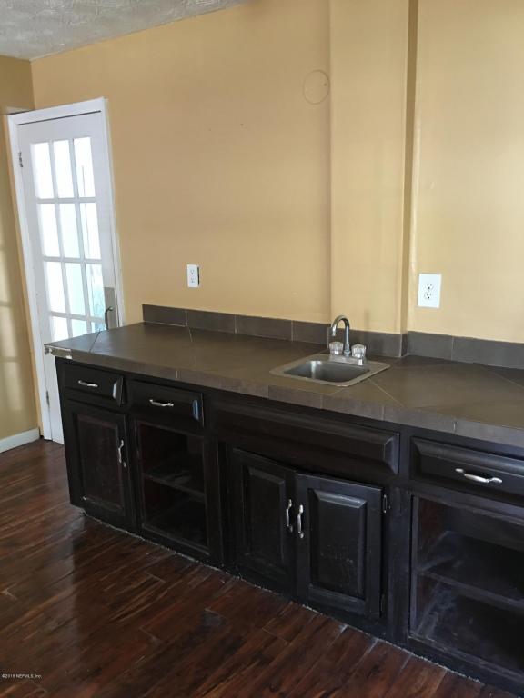 5843 GUMWOOD DR, Jacksonville, FL 32277