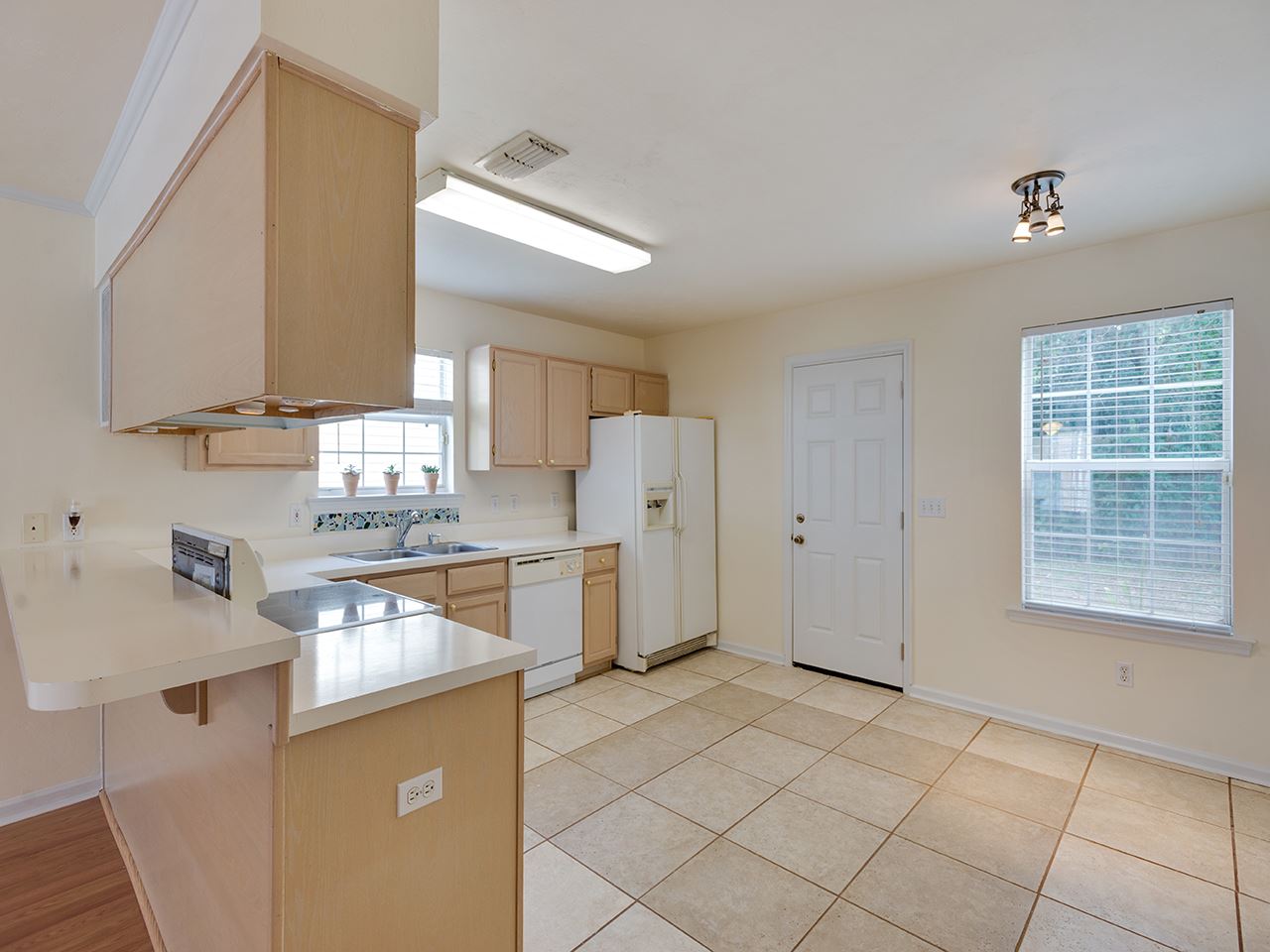 3057 Camelliawood Circle E, Tallahassee, FL 32301