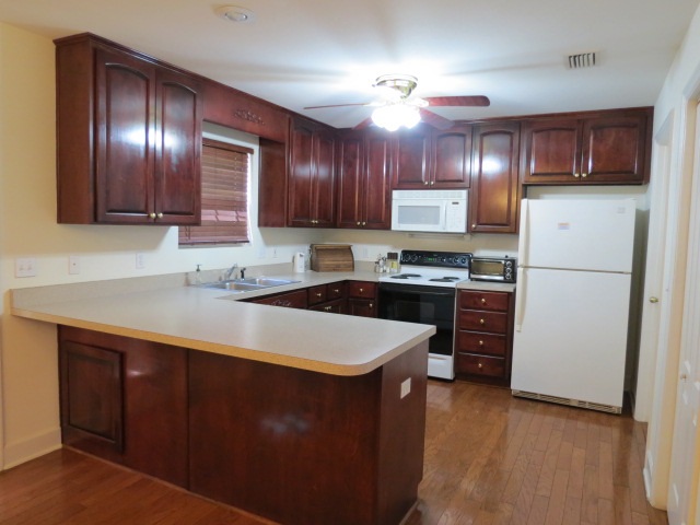 1139 ALBRITTON DR, Tallahassee, FL 32301